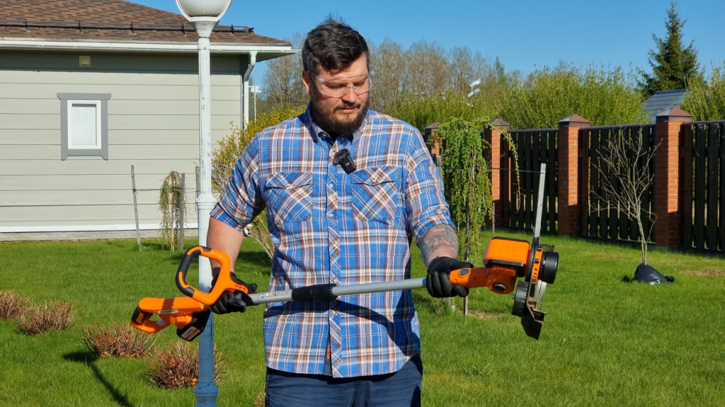 trimmer-dlya-uchastka.png